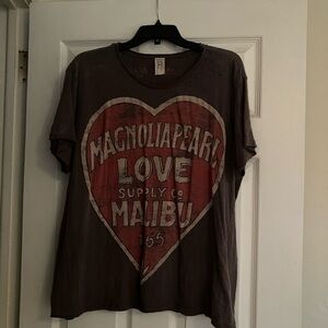 Magnolia Pearl boyfriend T